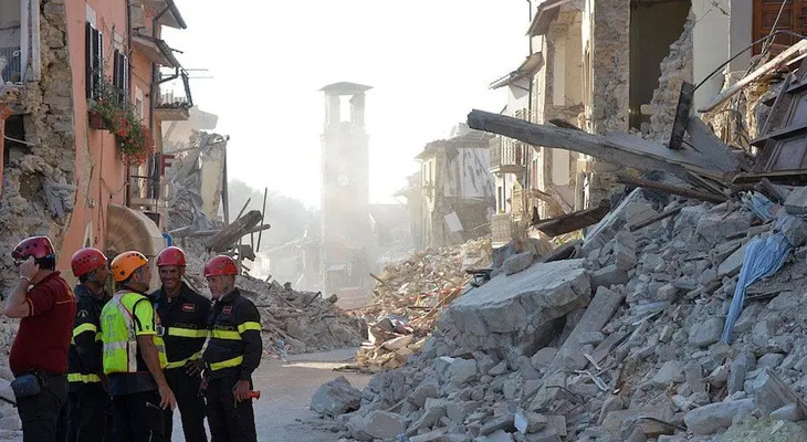 La mafia italiana, ¿infiltrada en los esfuerzos de reconstrucción tras el sismo?