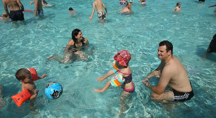 Cuánta orina hay en una piscina: un estudio científico revela la verdad... ¡y también la de los jacuzzis!