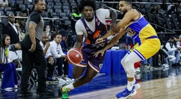 Los Prados vence 94-73 al Mauricio Báez y recupera el liderato de la Fase de Eliminación del 50 TBS Distrito 2026