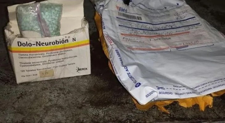 Ocupan pastillas de éxtasis en un sobre sería enviado por correo  