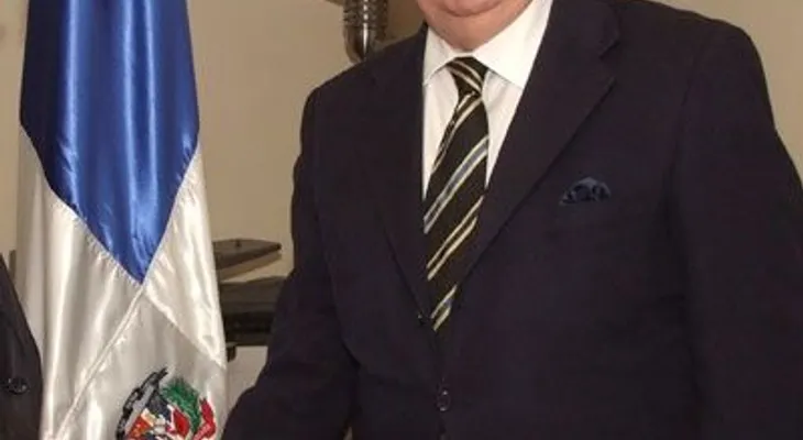 Cónsul Eduardo Selman exhorta dominicanos donar artículos necesarios al pueblo ecuatoriano a través de sus consulados en EE. UU.