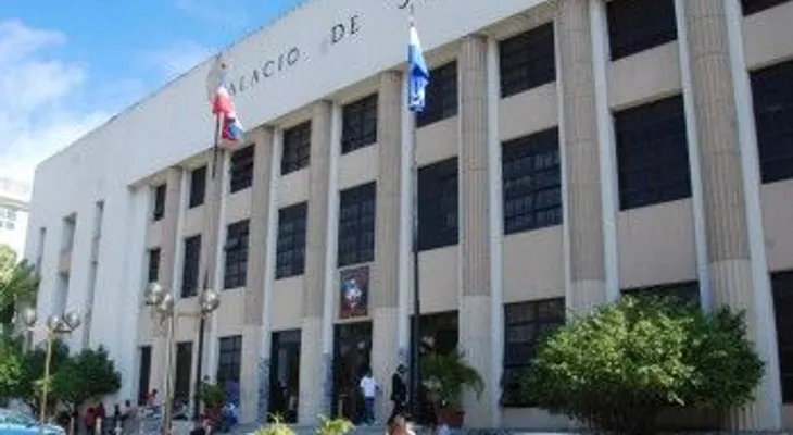 Fiscalía DN allana empresa por supuesta estafa millonaria