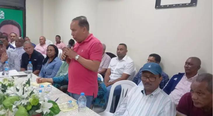 Radhamés Jiménez dice que el pueblo llevará a Leonel a empujones al Palacio