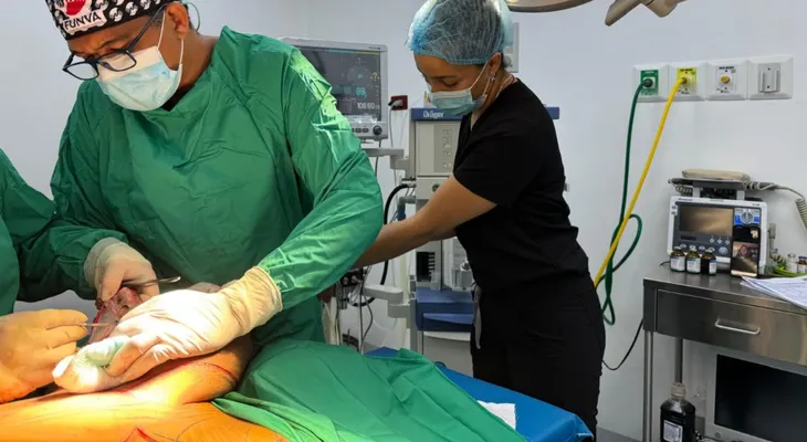 SISALRIL avala cobertura cirugías de reducción de mamas en el Seguro Familiar de Salud