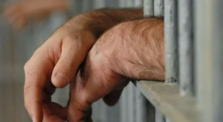 Imponen un año prisión contra hombre que "envenenó" suegro con jugo de zapote