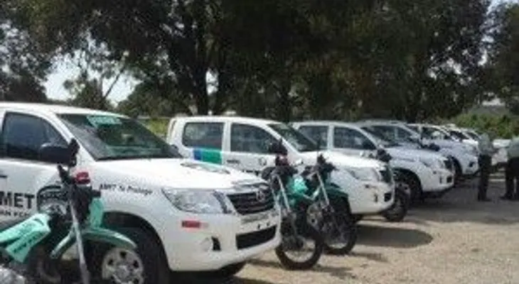 Amet entrega nuevas unidades vehiculares y motorizadas a distintas comunidades
