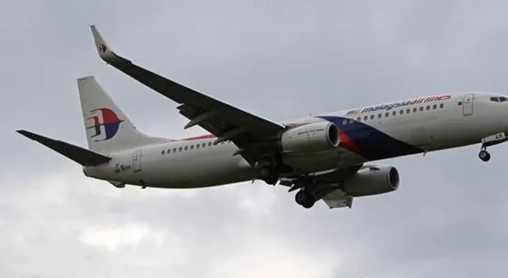 Avión de Malaysia Airlines sufre problema en pleno vuelo