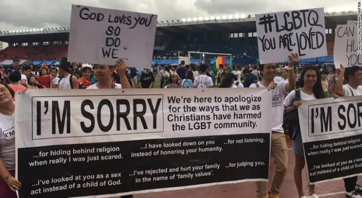 Un grupo de cristianos asistió a una marcha del orgullo gay para disculparse
