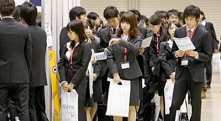El desempleo en Japón bajó una décima al 3,3 por ciento en julio      