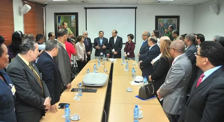 La oposición pide mediación JCE para que el PLD no imponga la Ley de partido en el Congreso 