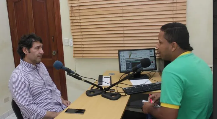 Vicepresidenta felicita a radiodifusores en su día  