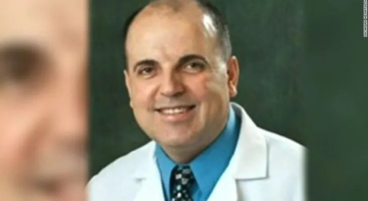 Un médico diagnosticó 553 pacientes con cáncer, siendo mentira, y facturó 225 millones de dólares; presentan una querella criminal