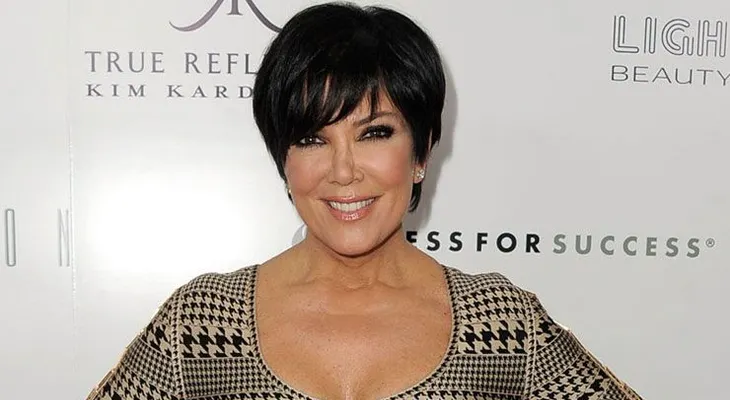 Mamá de Kim Kardashian posará desnuda para Playboy