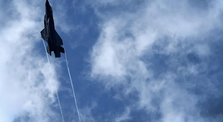 Aviones de guerra F-35 de EE.UU. entrenan cerca de Rusia