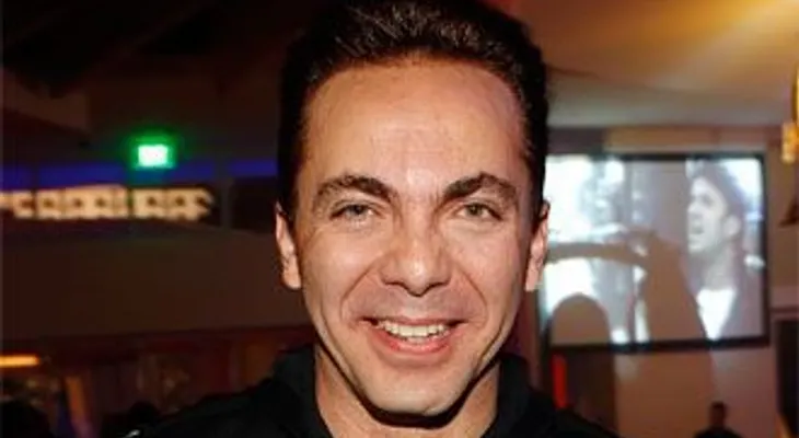 Cristian Castro dice es mejor amante que Luis Miguel