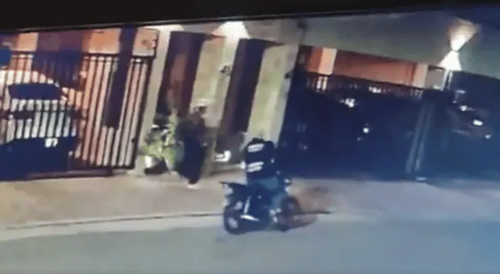 Joven de 23 años es apuñalado en el sector Serrallés por un motorista que lo persiguió hasta su edificio