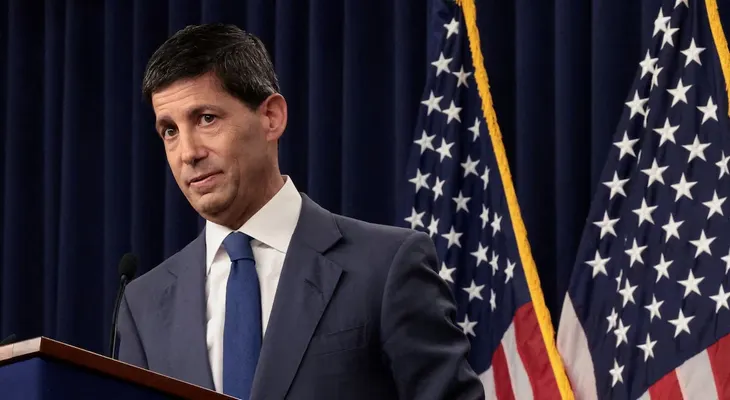 Kevin Warsh advierte que la inflación sigue siendo preocupante y no descarta nuevas subas de tasas