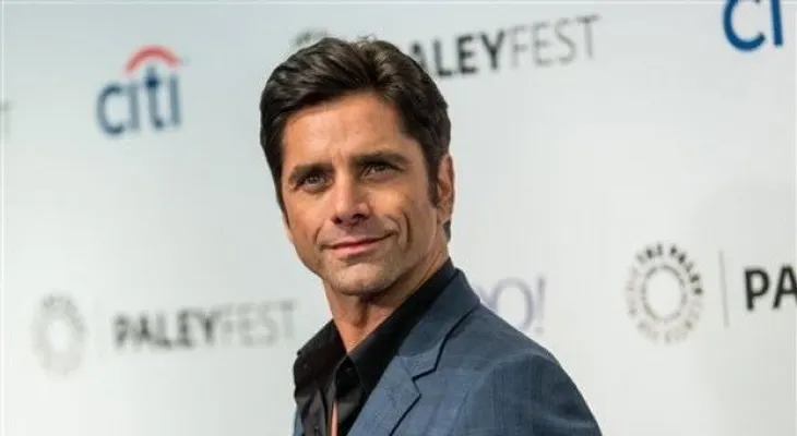 John Stamos acusado de conducir bajo efectos de una droga