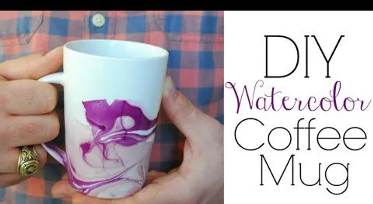 ¡Lo que esta mujer hizo con una taza, un palillo de dientes y esmalte es fantástico! (Video)