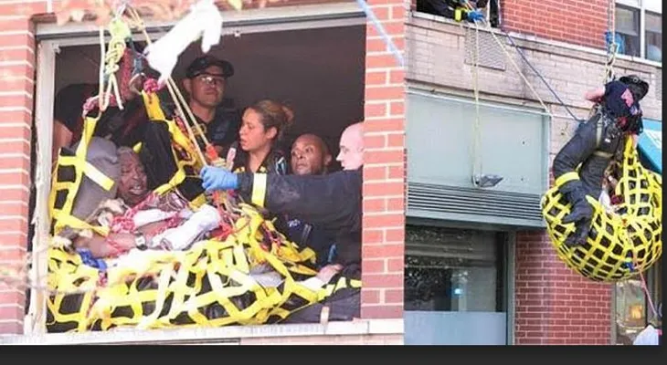 Bomberos NY utilizan grúa para poder bajar de su casa a mujer 910 libras