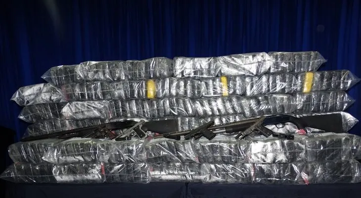 DNCD decomisa 328 paquetes de cocaína o heroína