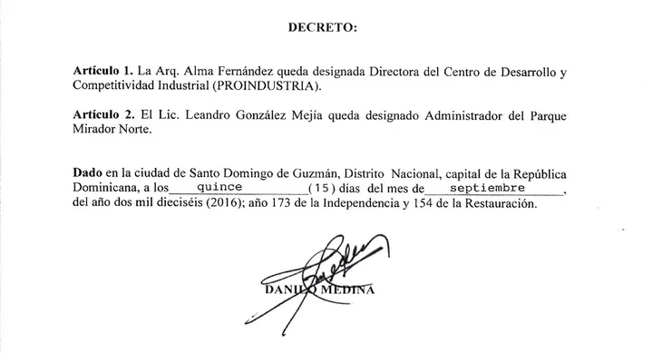 Danilo Medina emite nuevos decretos; designa directora Proindustria