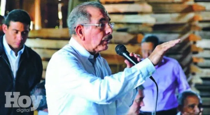 Danilo dice estudiará factibilidad construcción acueducto en Oviedo, Pedernales