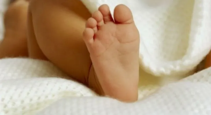 ¿Está bien dejar llorar a los bebes hasta que se queden dormidos?