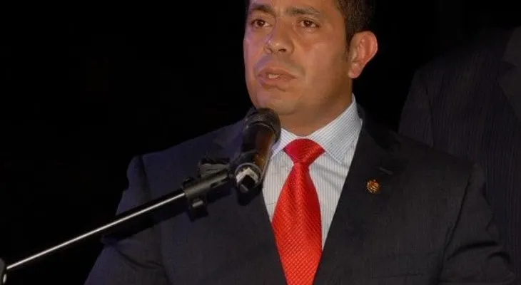 Embajador de Venezuela en RD advierte de plan golpista en su país