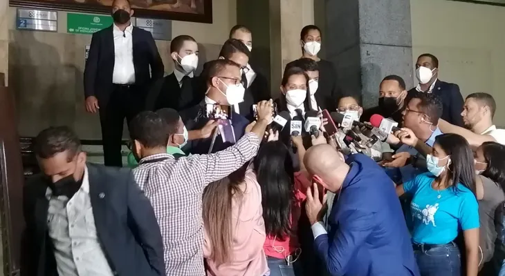 Aplazan medida de coerción a implicados en caso Coral 5G