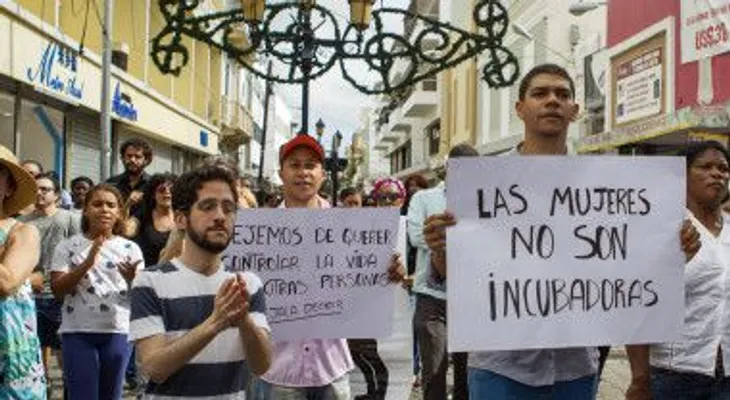 República Dominicana aprueba penas de hasta 3 años para quien aborte