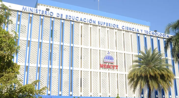 MESCyT y OGTIC superaron  en tiempo récord el colapso página digital Beca tu Futuro