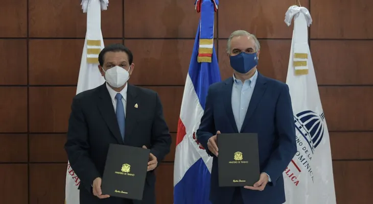 Gobierno firma acuerdo para establecer salas de lactancia en las empresas y entidades gubernamentales
