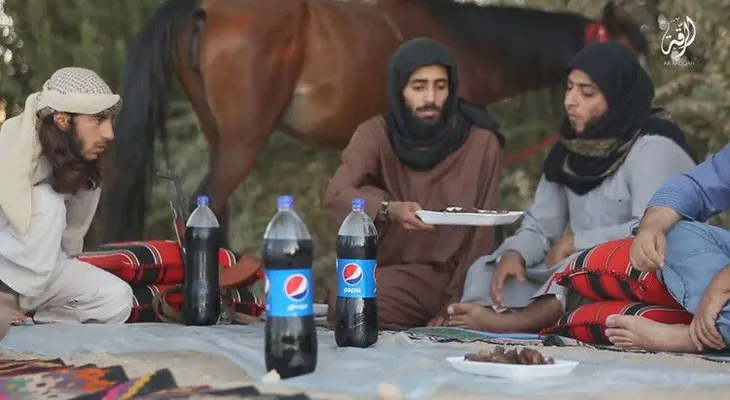 ¿Por qué los terroristas beben Pepsi? La insólita nueva estrategia del Estado Islámico