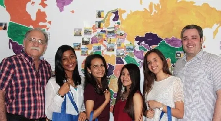 AFS beca a estudiantes para intercambios culturales por un año