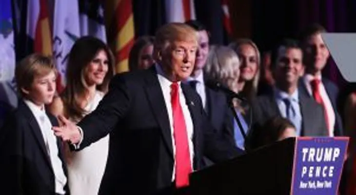 Trump abandona por segunda vez al grupo de periodistas de la Casa Blanca y desata rumores