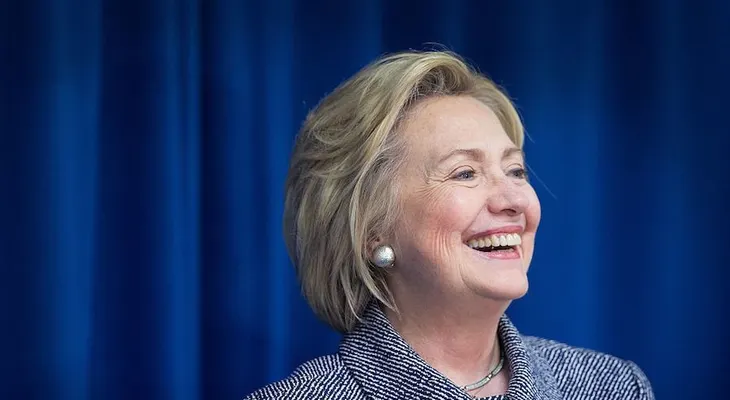 #NotMiAbuela: Twitter se 'enciende' con un post de la campaña de Hillary Clinton
