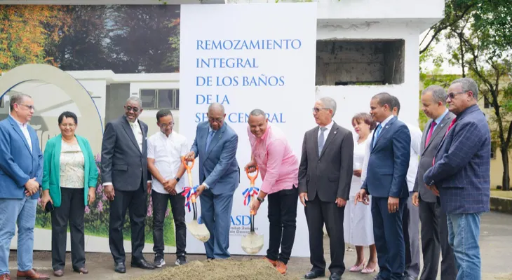 UASD remodela los baños de su sede central