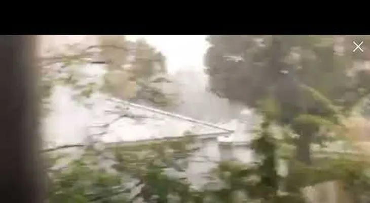Huracan Irma entra a la Florida destrozando arboles e inundando calles