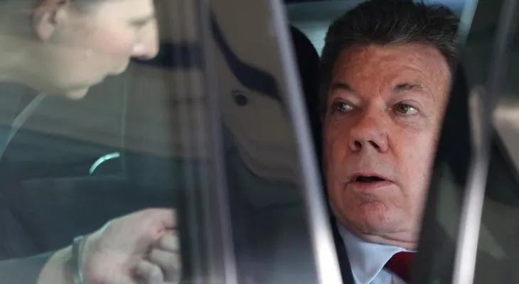 Santos envía a su hermano a hablar FARC en Cuba