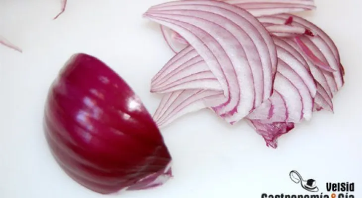 Cómo suavizar la cebolla para ensaladas