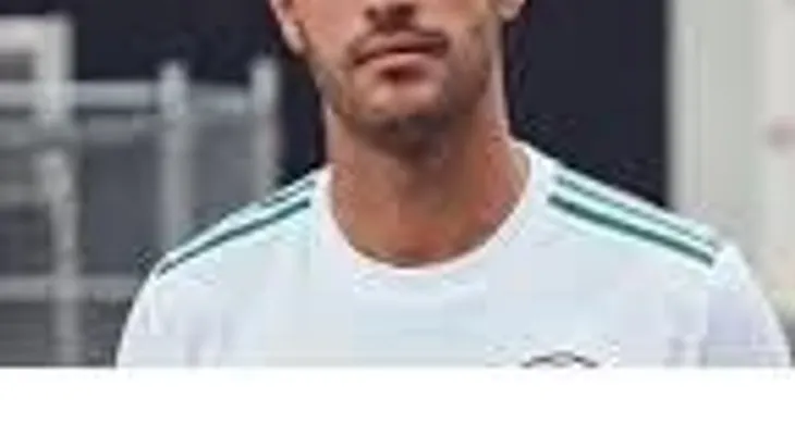 Carlos Vela de la selección mexicana involucrado en un escándalo luego de invitar a salir a una chica trans