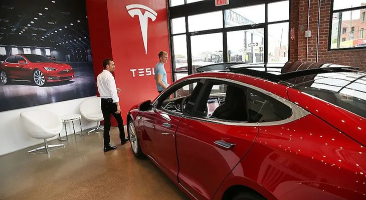 Tesla, con problemas para entregar sus autos