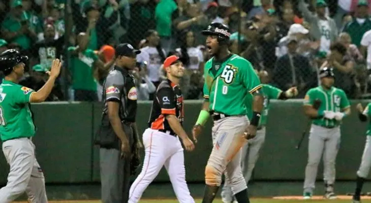 Estrellas derrotan 3 por 2 a los Toros y se colocan 3-1 en Serie Final 