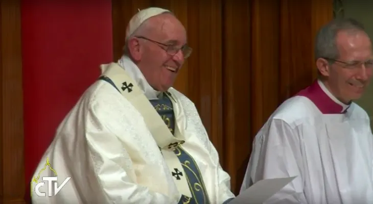 El papa pide creatividad a religiosos para comunicar la alegría del evangelio