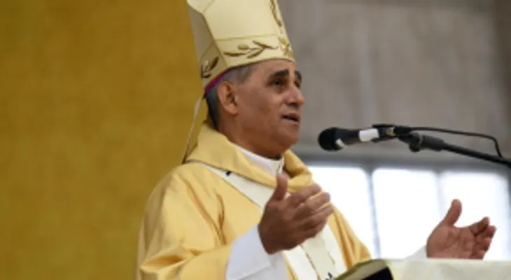 Arzobispo de Santiago pide a los políticos hacer una "campaña electoral en paz"