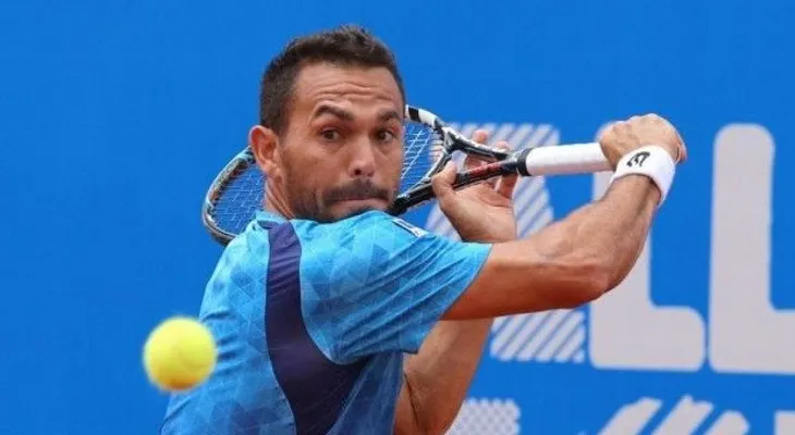 Víctor Estrella es eliminado en el Roland Garros