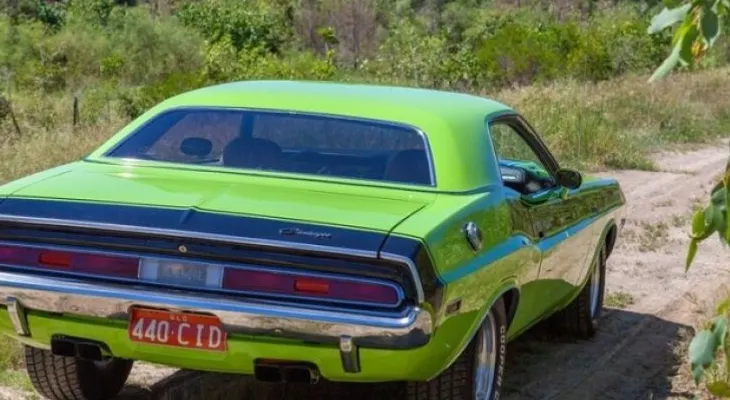 Encuentran a un delincuente en EEUU en el maletero de un coche que iba a ser subastado