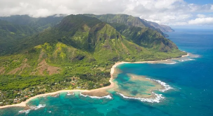 Juez federal escuchará la demanda de Hawai contra prohibición de viajes de Trump