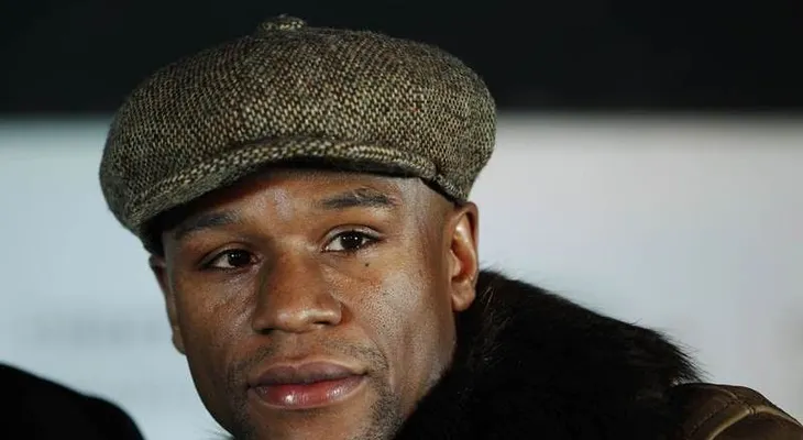 Ex novia interpone demanda civil a Mayweather 